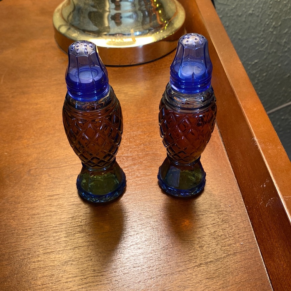 Vintage AVON perfume set of 2